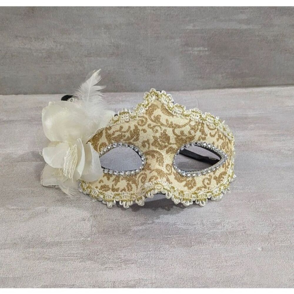 Venetian-style Masquerade Mask - Picture 1 of 6